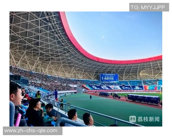 苏州足球比赛精彩纷呈球迷热情高涨共庆体育盛事 苏州足球比赛精彩纷呈球迷热情高涨共庆体育盛事